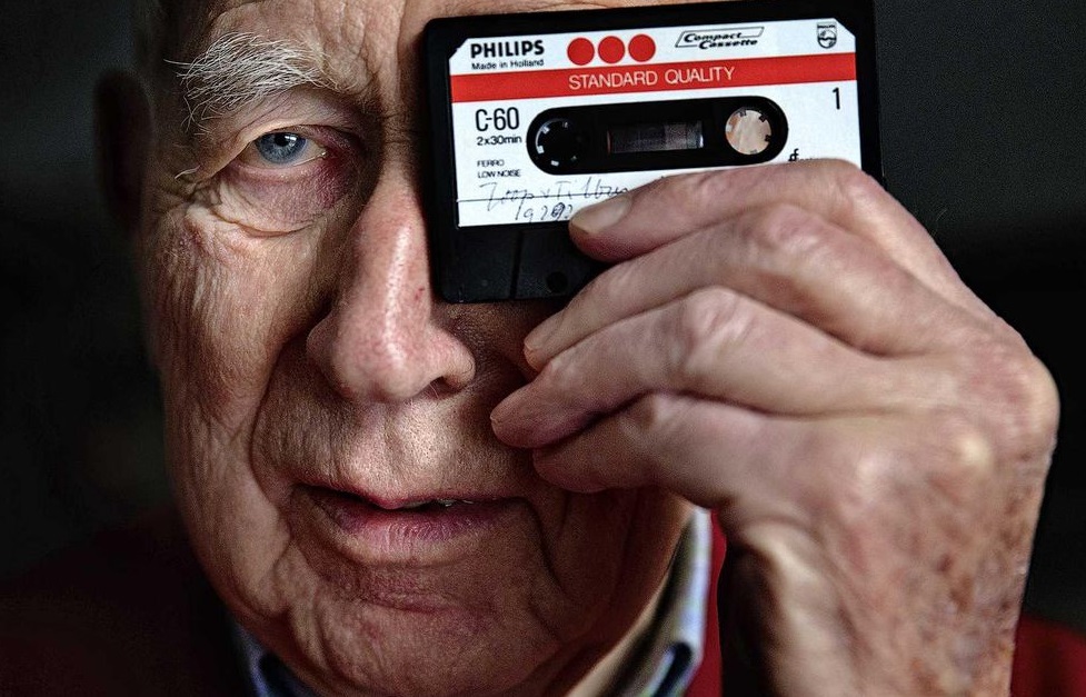 Lírios! Lou Ottens, inventor da fita cassete, morre aos 94 anos
